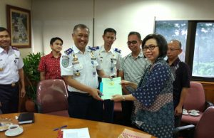 Yasti Serahkan Sertifikat Pembangunan Terminal Tipe A Kepada Dirjen Perhubungan Darat