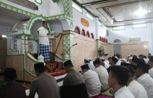 Sekda Tahlis Gallang Bertindak Sebagai Khatib di Shalat Idul Fitri 1439 Hijriah