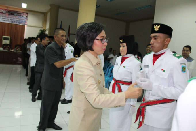 Bupati Kukuhkan 36 Anggota Paskibraka Bolmong
