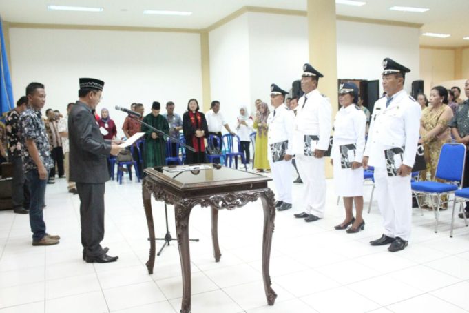 Pemkab Bolmong Lantik 4 Kepala Desa