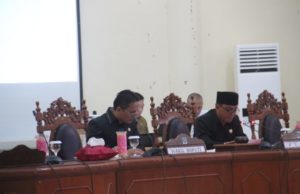 Wabup Hadiri Paripurna Pembicaraan Tingkat I APBD-P Bolmong Tahun 2018