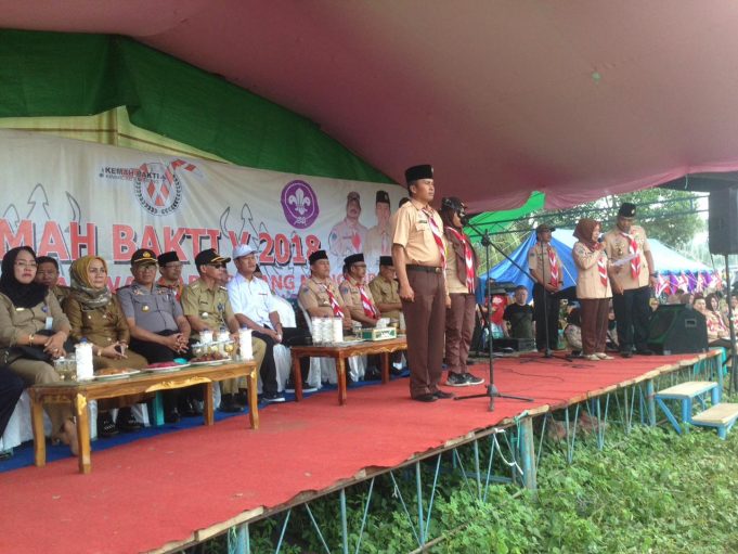 Sekda Tahlis Gallang Buka Kegiatan Kemah Bakti V Tahun 2018