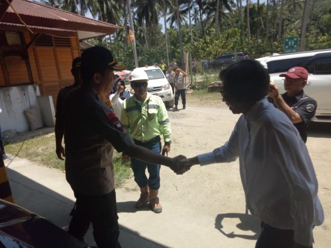 Kapolda Sulut Tinjau Langsung Proses Evakuasi Korban Longsor Tambang Bakan