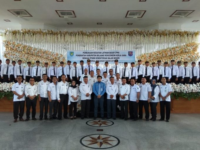 Sekda Buka Latsar CPNS Bolmong