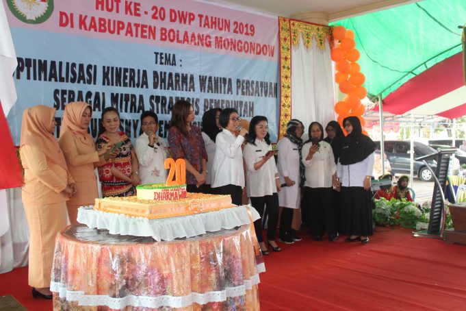 Dharma Wanita Persatuan Bolmong Peringati HUT DWP ke 20