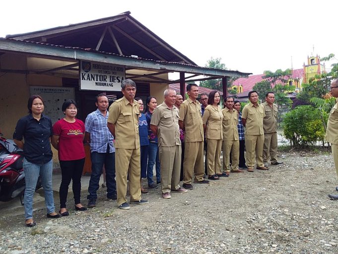 Setiap Senin Dilaksanakan Apel Pagi Oleh Pemerintah Desa