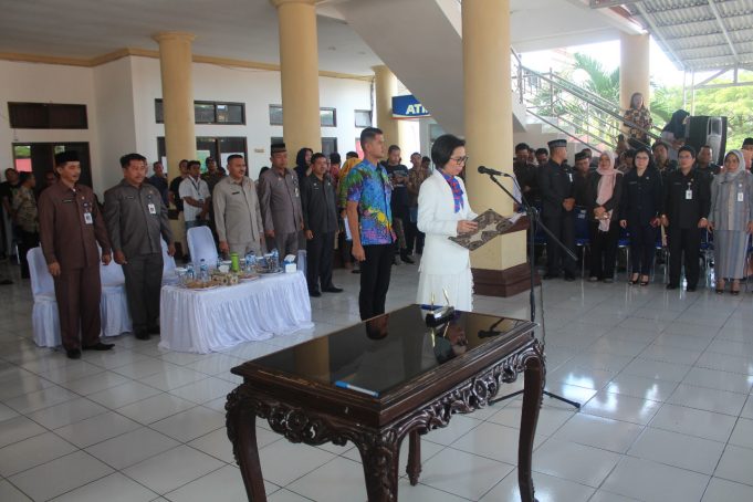 BUPATI INGATKAN PEJABAT YANG DILANTIK UNTUK SERAHKAN ASET PALING LAMBAT HARI INI