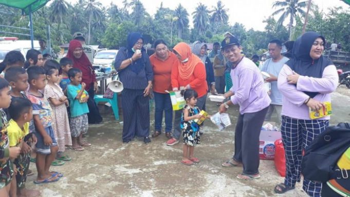 DP3A Melakukan Pengiatan mental Korban Bencana Banjir Bandang dan Longsor