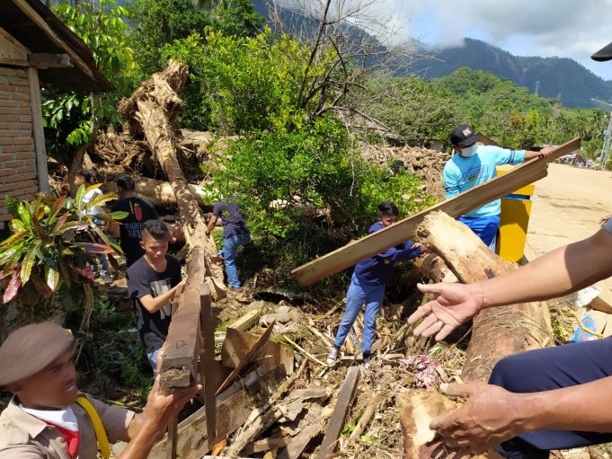 Bupati dan Sekda Pimpin ASN Kerja Bakti Di Domisil dan Pangi