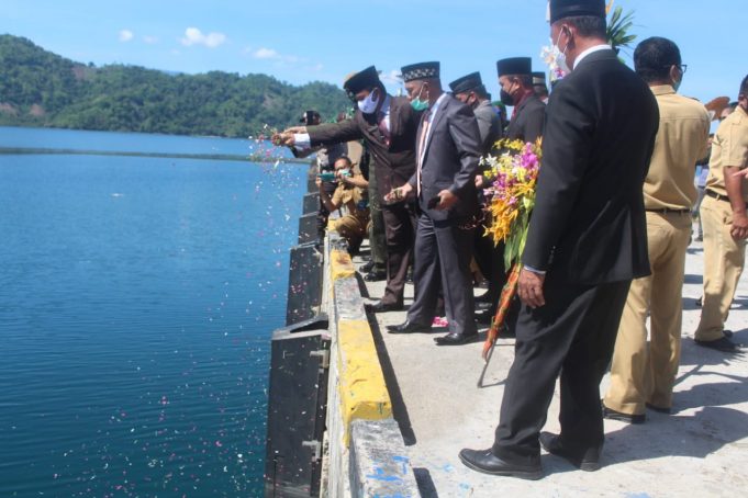 Pemkab Bolmong Gelar Upacara Tabur Bunga Di Hari Pahlawan