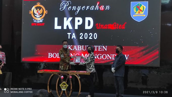 Bupati Bolmong Serahkan LKPD Tahun 2020 ke BPK