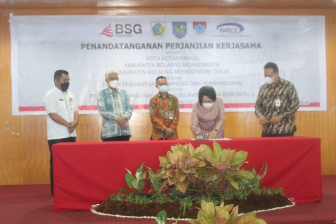 Bupati Minta Tingkatkan Pelayanan Bank SulutGo Di Acara MOU dan PKS di Manado