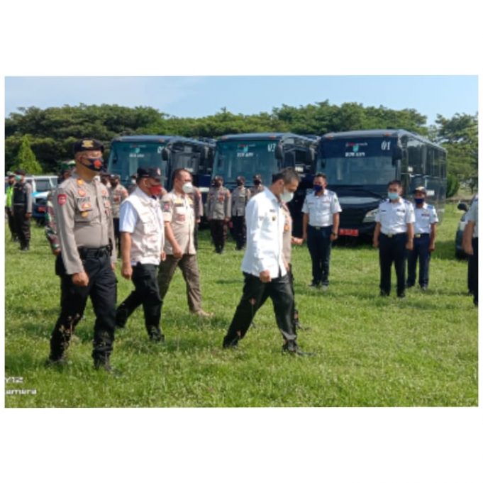 Wakil Bupati Bolmong Yanny Ronny Tuuk Pimpin Apel Gelar Pasukan Operasi Ketupat Samrat 2021