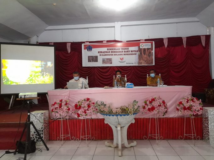 Dinas Perdagangan ESDM Bolmong Gelar Bimtek Kerajinan Berbahan Baku Rotan / Mintu