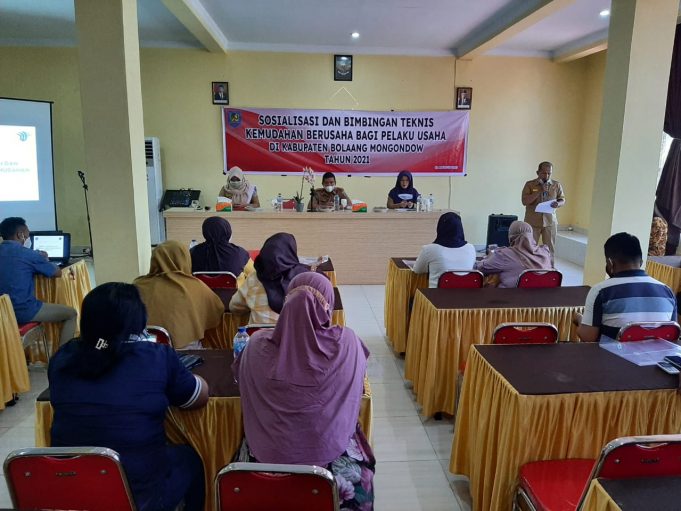 DPM – PTSP Gelar Sosialisasi Bimtek Bagi Pelaku Usaha Di Bolmong