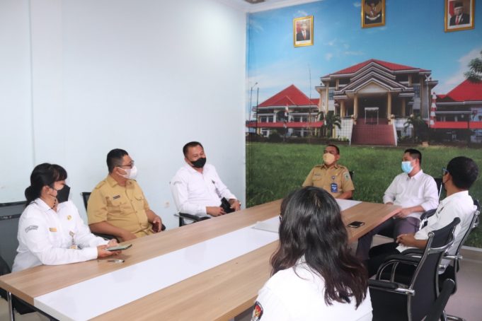 KPU BOLMONG DAN KOMINFO BOLMONG KOORDINASI PERAN BAKOHUMAS