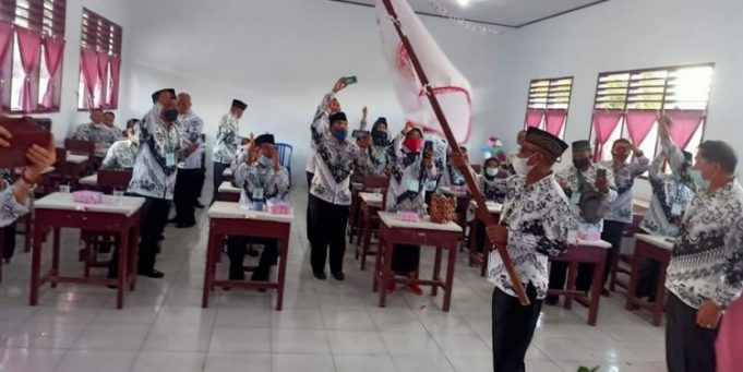 Kadis Pendidikan Bolmong Terpilih Ketua PGRI Bolmong
