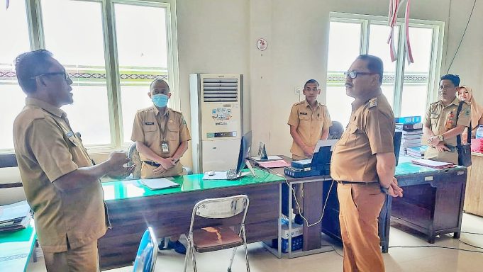 Sidak Sejumlah Kantor OPD, Penjabat Bupati Minta ASN Tingkatkan Disiplin